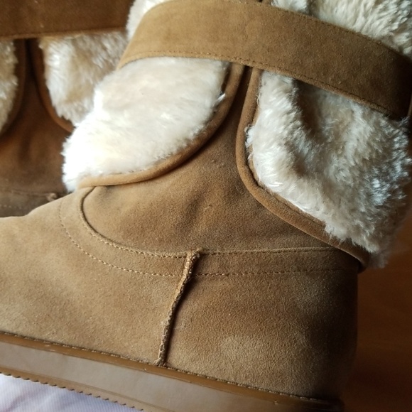 Boot - Picture 3 of 6